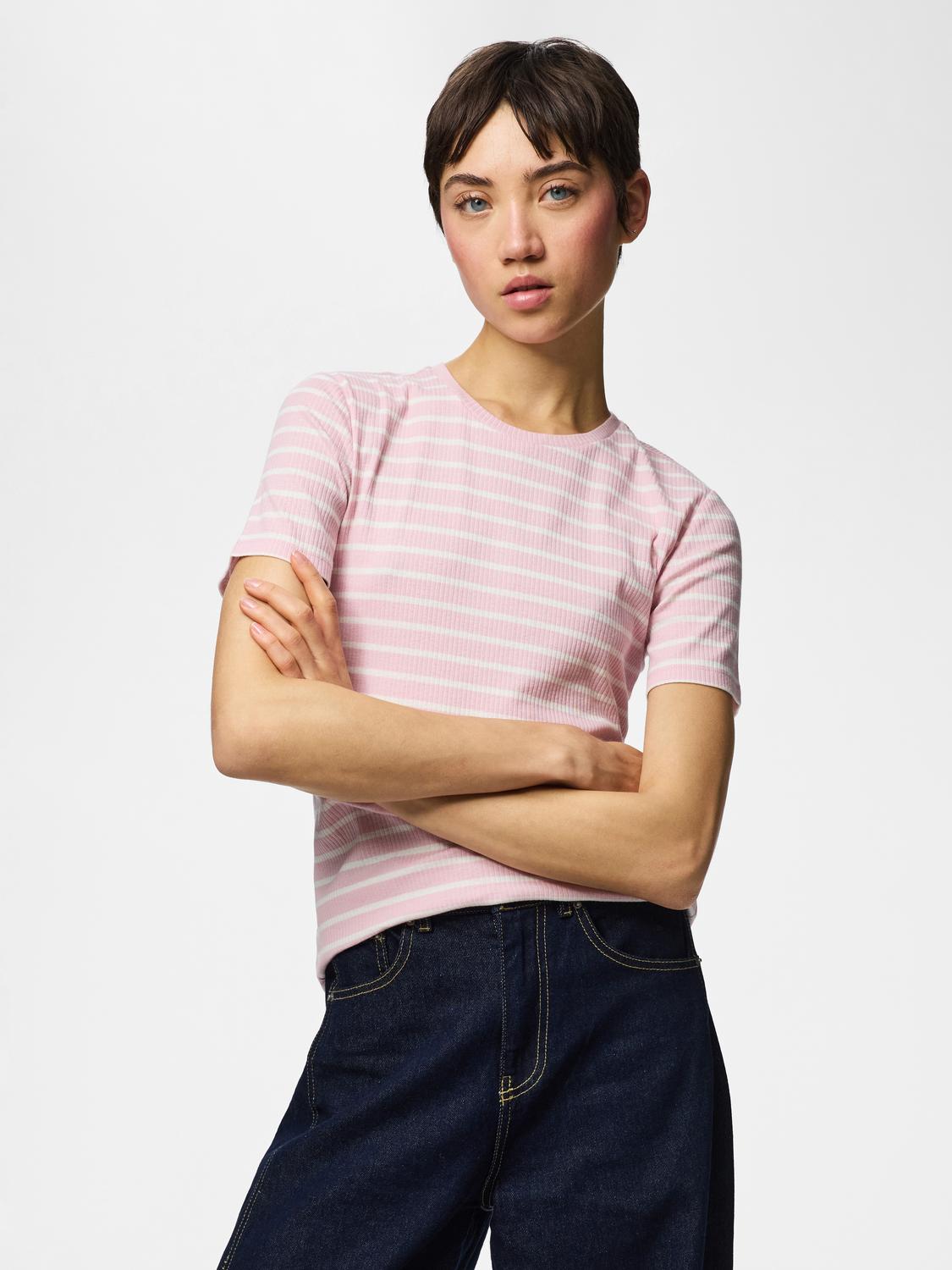 model_shot-front